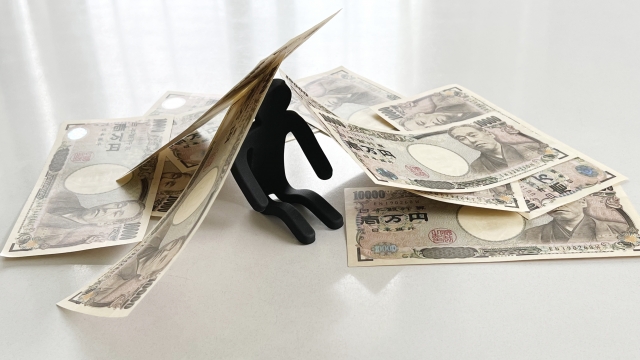 一万円札に潰される。にかほ市で借金返済の無料相談をする