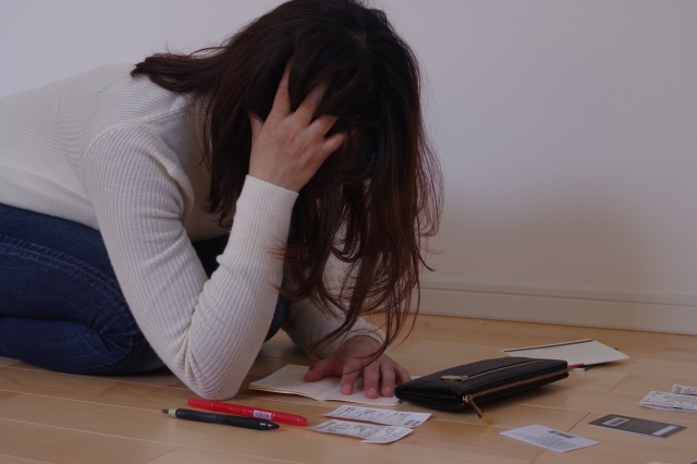 借金に縛られる。海老名市で債務整理の無料相談が司法書士に可能